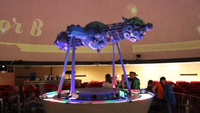 Mała kopuła i komputery od nieba. Olsztyńskie planetarium jest Twoim Niesamowitym Miejscem