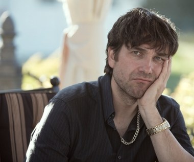 Małą rolą w filmie "Moje córki krowy" Dorociński udowodnił, że posiada również talent komediowy.
 
- Kiedy [Marcin] przeczytał scenariusz, poprosił o rolę Grzegorza, czyli postać kompletnie przeciwną do tych, które dotąd grywał. Myślałam najpierw, że się pomylił, ale on był głodny czegoś innego, chciał złamać swoje emploi. Marcin nie ma natury amanta, mimo iż tak wygląda i tak jest obsadzany. Ma fantastyczny talent komediowy, który tu widać, ja go tylko hamowałam, żeby za bardzo nie kradł scen. Postać grana przez Marcina powstała już przy próbach charakteryzacji i kostiumów. Kiedy zobaczyliśmy go z tłustą grzywką, w mokasynach założonych na skarpety, mieliśmy Grzegorza. Podczas zdjęć miałam cały czas poczucie, że męczy go i zawstydza bycie gwiazdą, że fantastycznie czuje się na drugim planie - mówiła reżyserka Kinga Dębska.