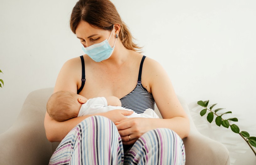 Mała wiedza o laktacji sprawia, że na wszelki wypadek, niektórzy lekarza odmawiają przepisywania wszystkich antybiotyków matkom karmiącym /123RF/PICSEL