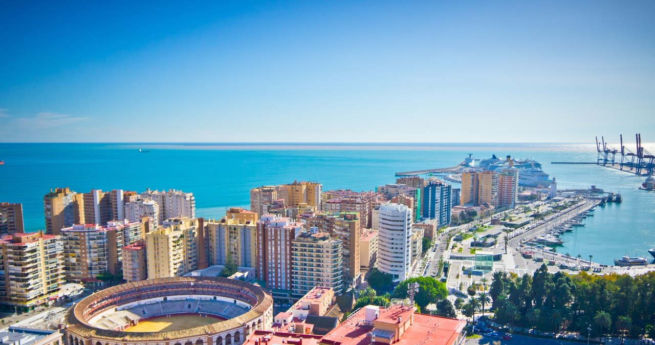 Malaga to hiszpańskie miasto, położone nad Morzem Śródziemnym. To najbardziej słoneczne miejsce w Europie. /Pixel