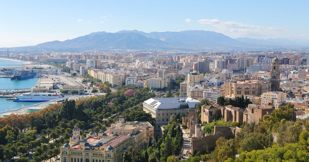 Malaga, widok na port /123RF/PICSEL
