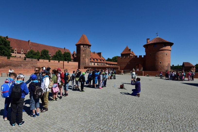 Malbork stał się "sławny" ze względu na wybitnie drogi... hotel dla samochodów /Adam Nocon/REPORTER /East News