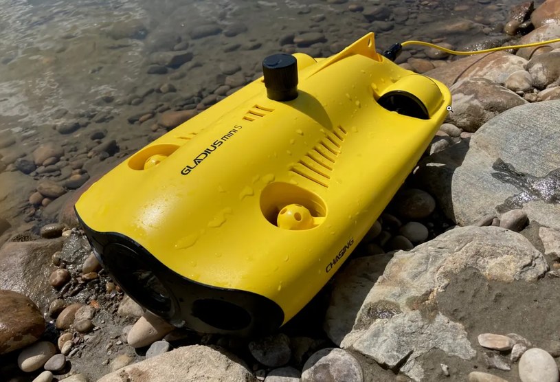 Małe wymiary sprawiają, że podwodny dron Gladius Mini S możemy bez problemu zabrać na wakacyjną wycieczkę /foto: New Atlas /domena publiczna