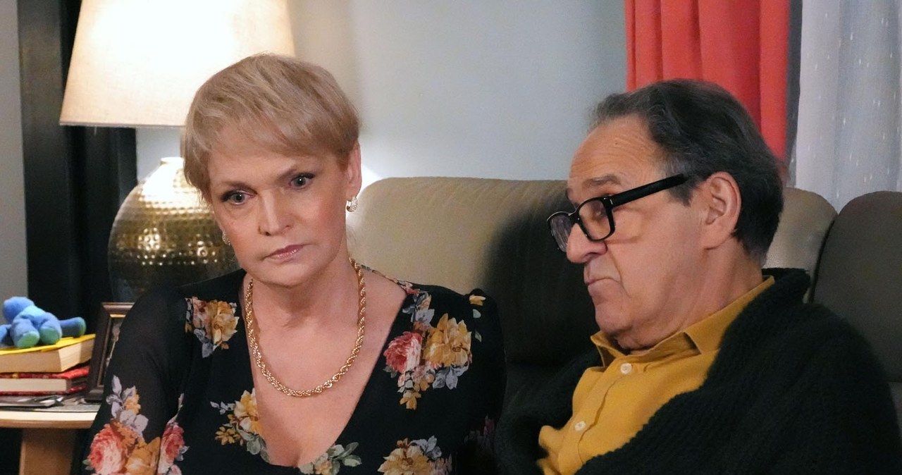 Małgorzata (Adrianna Biedrzyńska) i Jerzy (Bronisław Wrocławski) mocno się pokłócą /Źródło: AIM