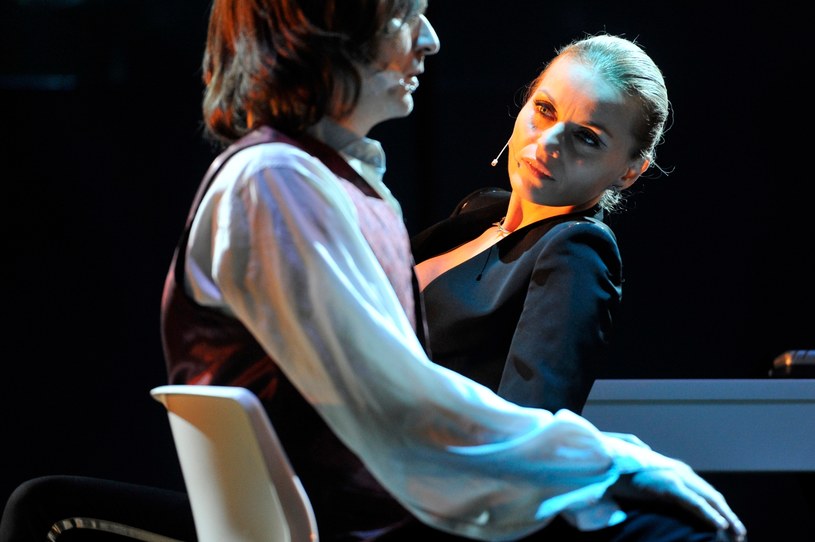 Małgorzata Foremniak w spektaklu "Chopin musi umrzeć" /Kurnikowski /AKPA