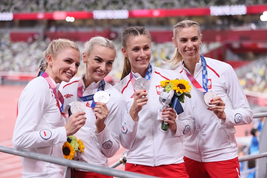 Małgorzata Hołub-Kowalik, Justyna Święty-Ersetic, Natalia Kaczmarek i Iga Baumgart-Witan / 	Leszek Szymański    /PAP