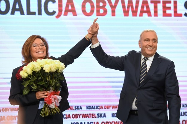 Małgorzata Kidawa-Błońska i lider PO Grzegorz Schetyna tuż po ogłoszeniu, że to obecna wicemarszałek Sejmu będzie kandydatką Koalicji Obywatelskiej na premiera /Piotr Nowak /PAP