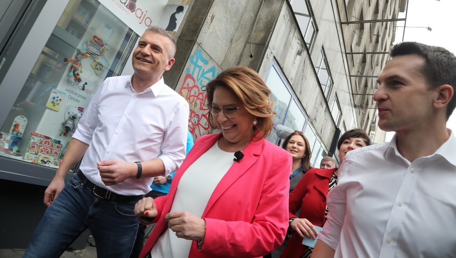 Małgorzata Kidawa-Błońska razem ze swoim sztabem /	Wojciech Olkuśnik /PAP