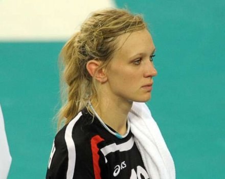 Małgorzata Kożuch miała smutną minę po meczu z Polską /AFP