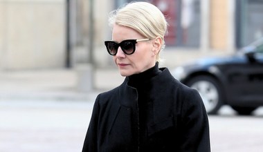 Małgorzata Kożuchowska nie może uwierzyć, że to jednak prawda. Pojawił się nekrolog, płyną kondolencje z całej Polski
