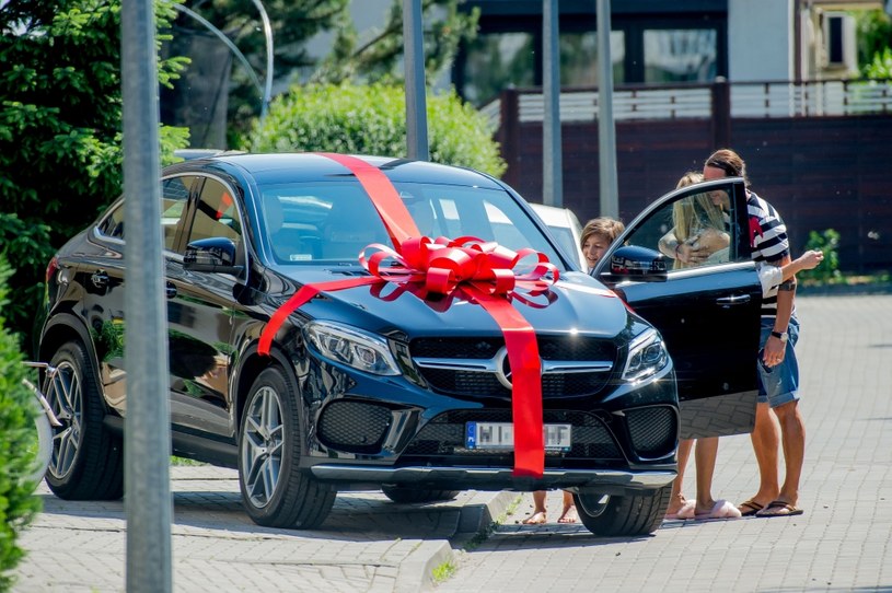 Małgorzata Rozenek-Majdan otrzymała od męża auto w prezencie urodzinowym /BRUNNER /Newspix