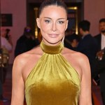 makijaż Małgorzata Rozenek-Majdan zachwyciła na premierze "Lalki". Złoto i szmaragd to był strzał w dziesiątkę