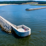 Mało kto wie o tej atrakcji nad Bałtykiem. Spacer w głąb morza to wyjątkowe wrażenia