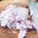 Mało kto wie, że ta cebula wspiera zdrowie serca, odporność i łagodzi stany zapalne. Warto jeść regularnie