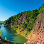 Mało znana perełka Dolnego Śląska. Widok na turkusowe jeziorko zapiera dech