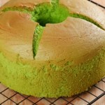 Mało znana przyprawa, pachnąca orzechami i wanilią. Można dodawać do ryżu, ciast i koktajli