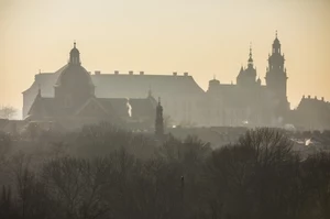 Małopolska: Smog w Krakowie. Poziom stężeń pyłu PM10 powyżej normy 