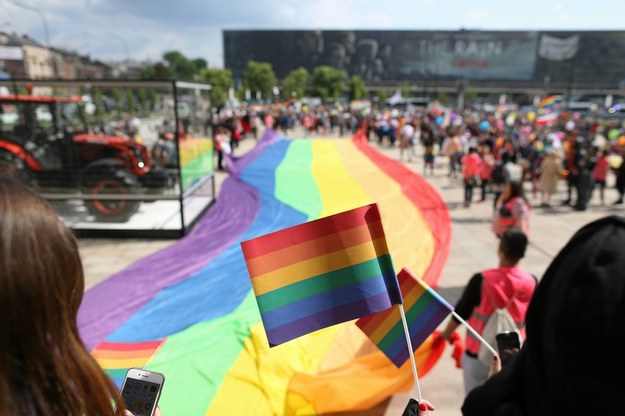 Małopolska ustępuje Brukseli: Zmieni uchwałę anty-LGBT (na zdjęciu: Marsz Równości w Krakowie, maj 2018) /Stanisław Rozpędzik /PAP
