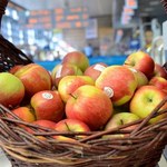 Małopolskie jabłka dla pasażerów krakowskiego lotniska
