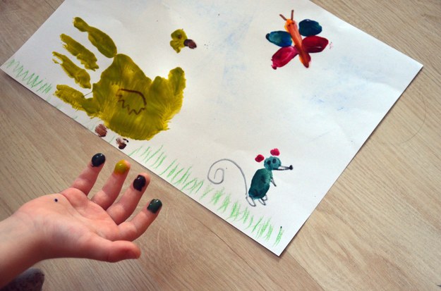 Malowanie dłońmi i palcami /Marlena Chudzio /RMF FM