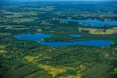 Malownicze zdjęcia Pojezierza Łęczyńsko - Włodawskiego z lotu ptaka