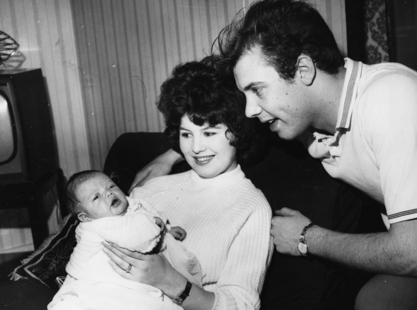 Malutka Kim Wilde z rodzicami: Joyce Baker i Martym Wilde /Keystone / Hulton Archive /Getty Images
