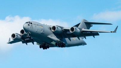 Mały reaktor jądrowy przetransportowany samolotem. Tego jeszcze nie było