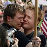 Małżeństwa hetero- i homoseksualne w USA mają takie same prawa