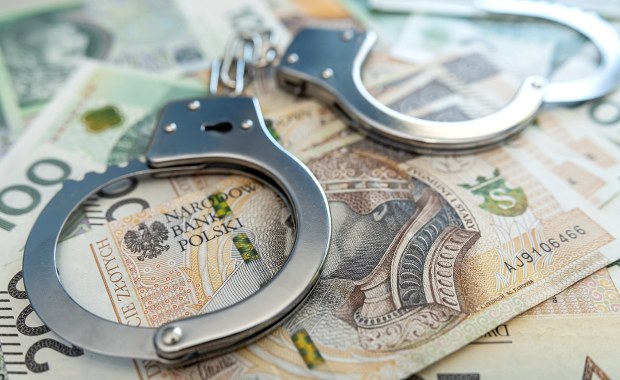 Małżeństwo sutenerów zatrzymane. W sejfie prawie milion złotych