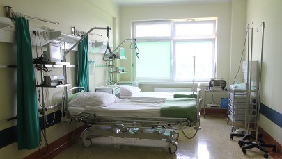 "Mam trzy tabletki, co dalej?" Chorzy na szpiczaka czekają na ruch resortu zdrowia