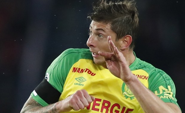 „Mam wrażenie, że samolot rozpadnie się na kawałki”. Ostatnie słowa piłkarza przed zaginięciem