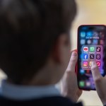 Mama i tata ograniczą ci dostęp do AI na Facebooku