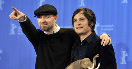 "Mammoth": reżyser Lukas Moodysson i aktor Gael Garcia Bernal /AFP