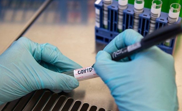 Mamy nowy wariant koronawirusa: Pochodzi z Nigerii, ma groźne mutacje