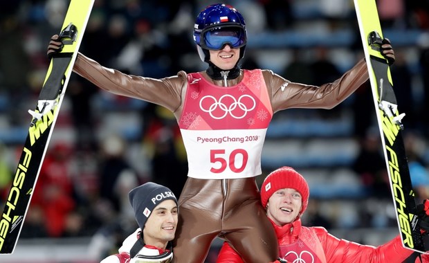 Mamy olimpijskie złoto! Kamil Stoch wygrywa w pięknym stylu w Pjongczangu! [ZAPIS RELACJI]