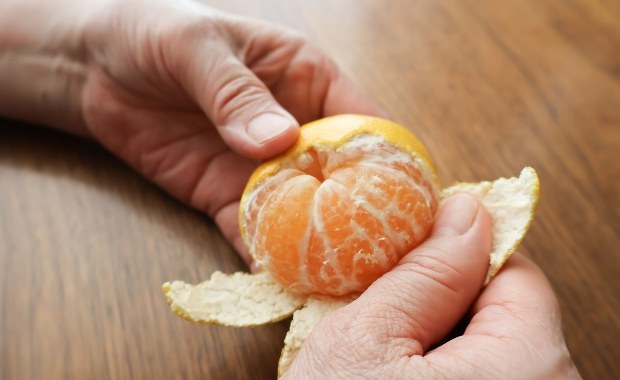 Mandarynka – owoc zakazany? Te osoby nie powinny po nią sięgać