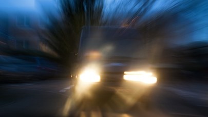 Mandat nawet do 3 tys. zł i zatrzymanie dowodu rejestracyjnego. Za złe światła sporo zapłacisz