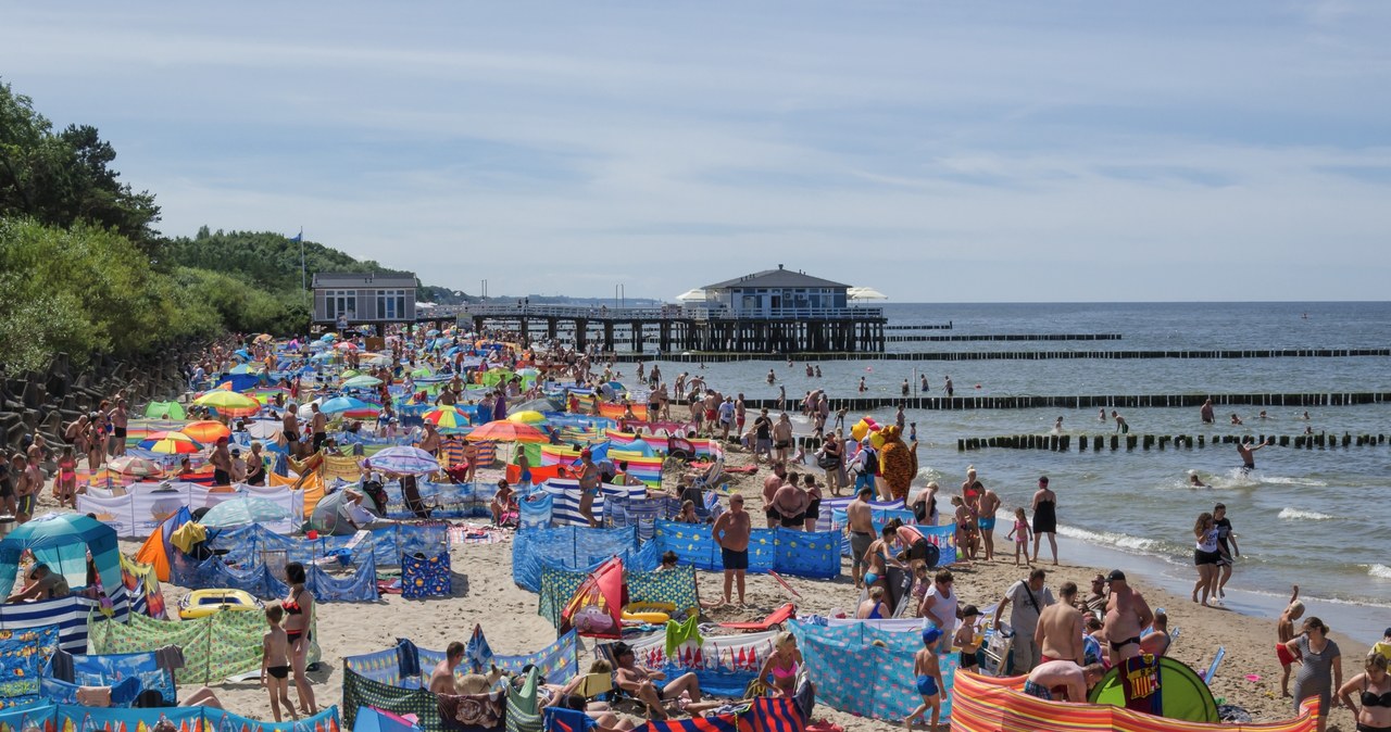 Mandat za parawan na plaży. W tej sytuacji grozi ci wysoka kara. /photowrzesien /123RF/PICSEL