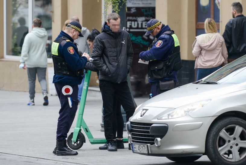 Mandat za przekroczenie prędkości na hulajnodze? To możliwe /Piotr Kamionka/ REPORTER /Agencja SE/East News