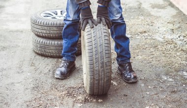 Mandat za stare opony. Policjant się nie zawaha