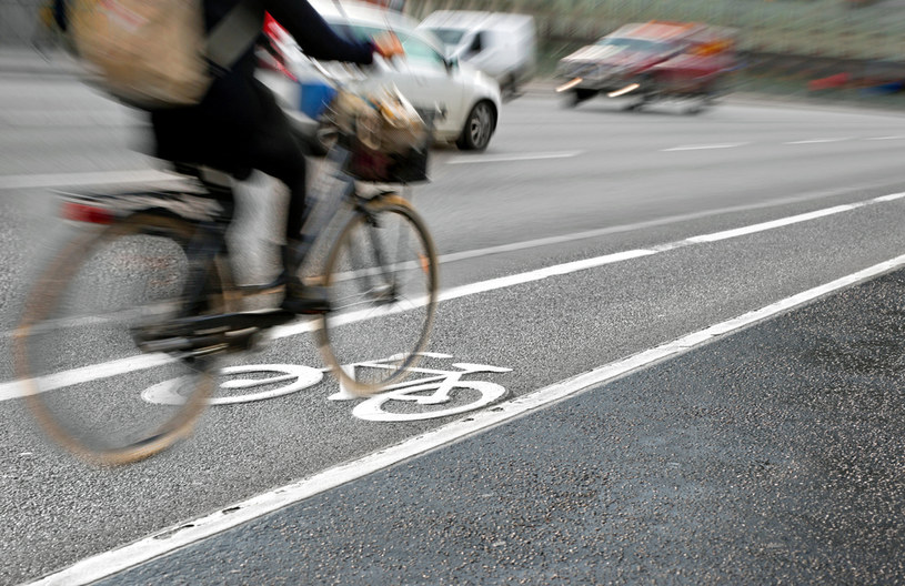 Mandat za szybką jazdę na rowerze już obowiązuje. /123RF/PICSEL