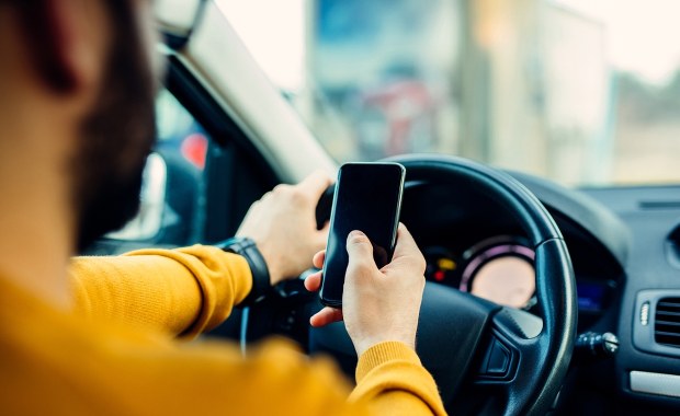 Mandaty za nagrywanie miejsca wypadku. Policja ukarała pięciu kierowców