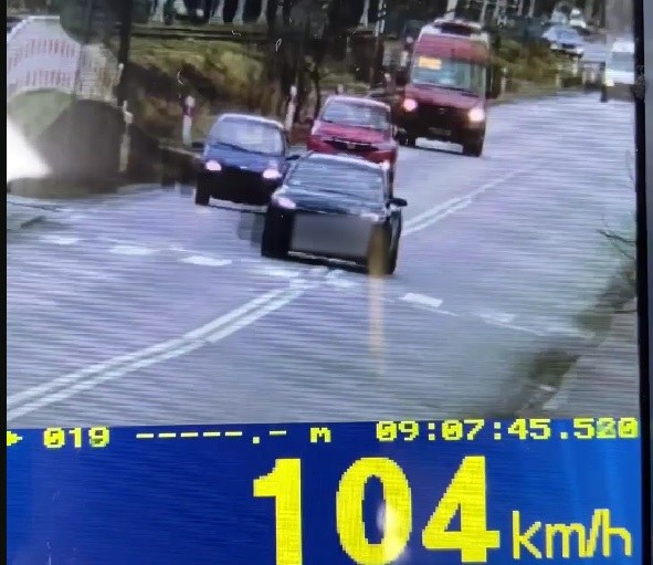 Manewr uchwycony na rejestratorze /Policja