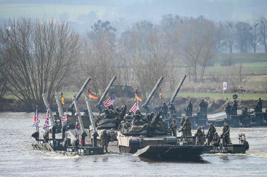 Manewry wojsk NATO /WOJTEK RADWANSKI/AFP /East News