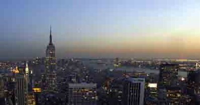 Manhattan nocą /AFP