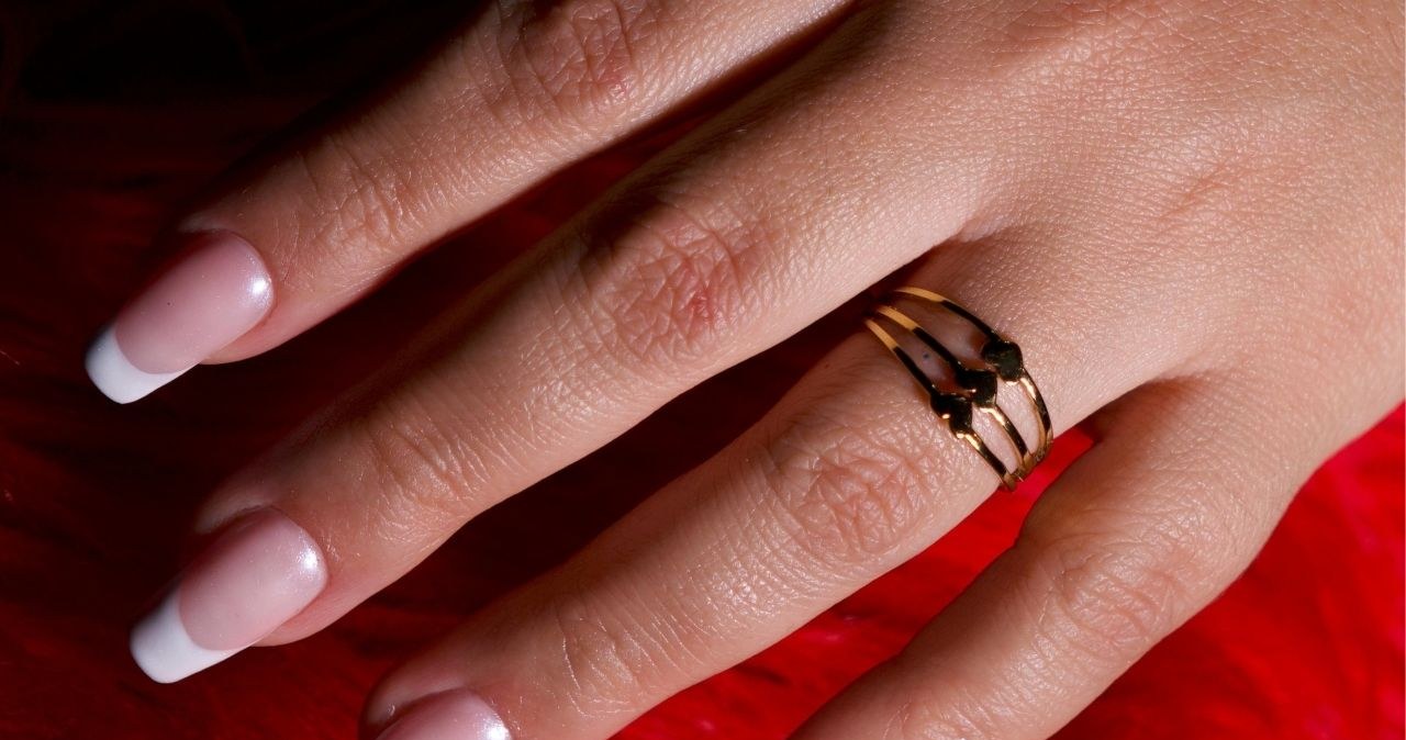 Manicure french sprawdzi się na każdą okazję /Salim Da /pexels.com