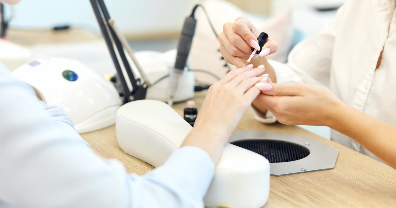 Manicure na 2026 rok - jaki kolor paznokci będzie modny? /123RF/Picsel, 123RF/Picsel /Pixel