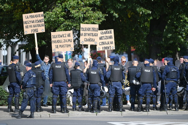 Manifestacja Młodzieży Wszechpolskiej /Adam Warżawa /PAP