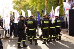 Manifestacja mundurowych przed Sejmem