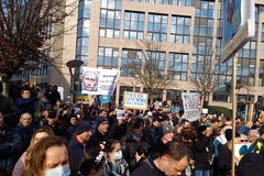 Manifestacja przeciwko wojnie na Ukrainie w Brukseli 